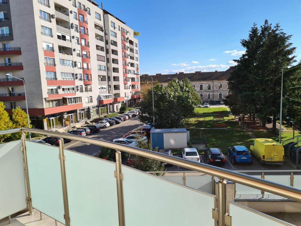 Ideal Apartments Oradea Exterior foto
